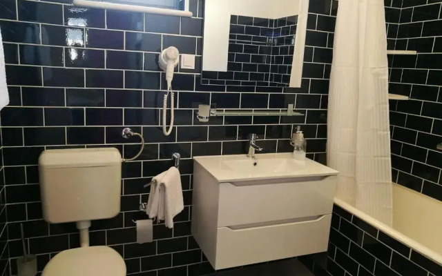 Apartment Ton - 200m from the sea