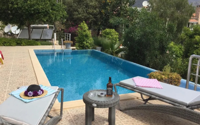 Merla Kas Villa Otelleri