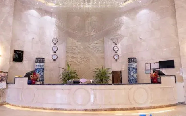 Vienna Zhihao Hotel (Hotan Railway Station)