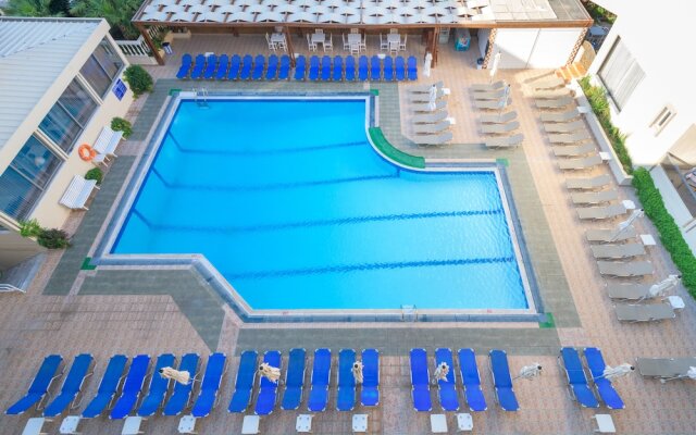 Island Resorts Marisol Hotel - All Inclusive вид на фасад