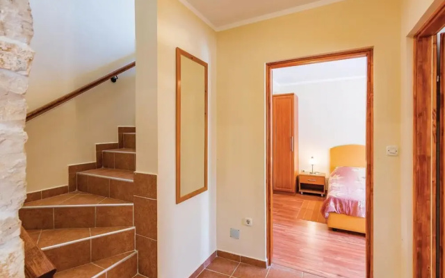 Beautiful Home in Butkovici With Wifi and 2 Bedrooms