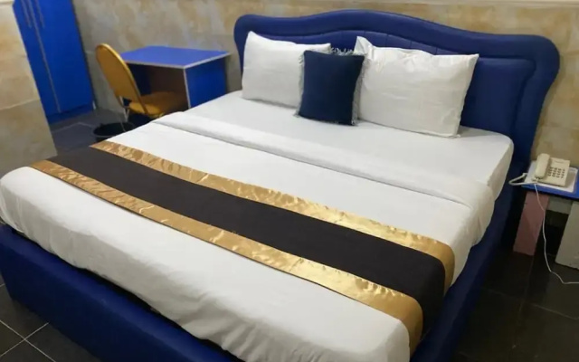 Camzy Villa Hotel