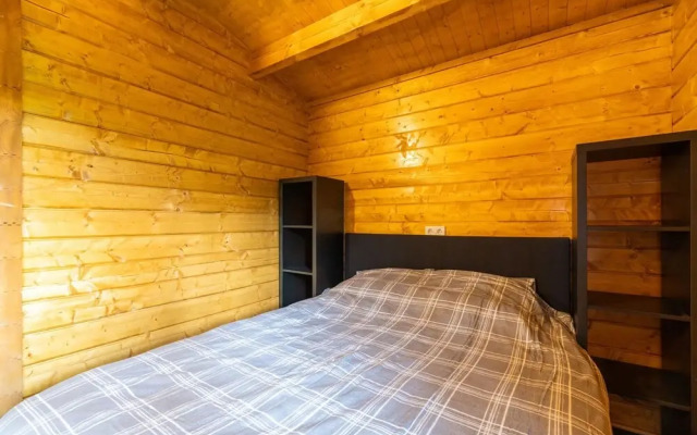 Chalet in Brabant Near Nature Reserves