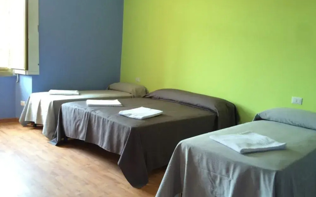 Lam Guest House Due