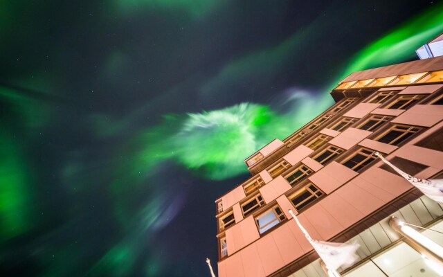 Radisson Blu Polar Hotel Spitsbergen Тромсе вид на фасад