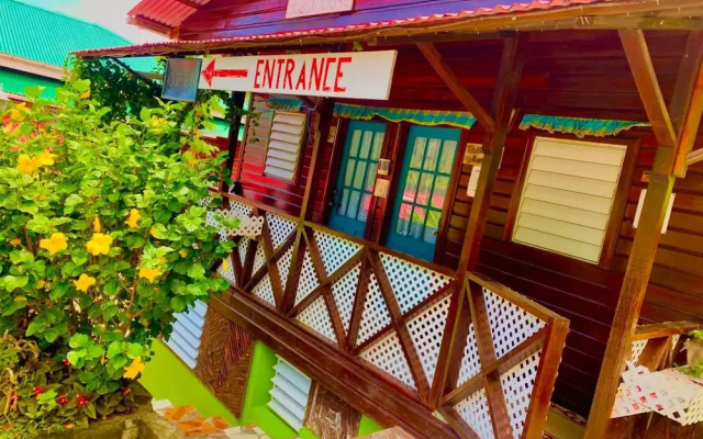 Le Petit Paradis