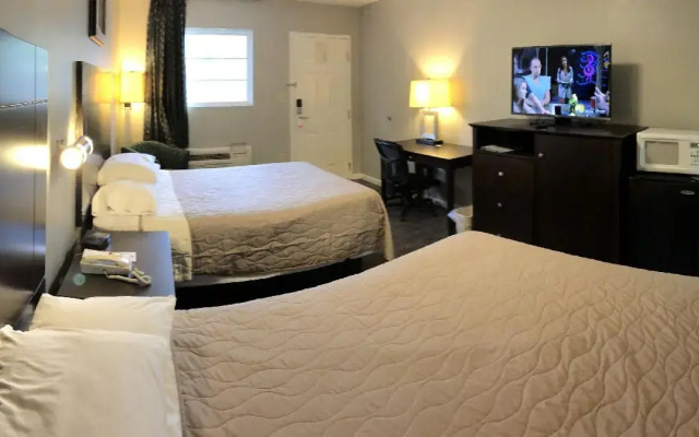 Deerfield Inn & Suites