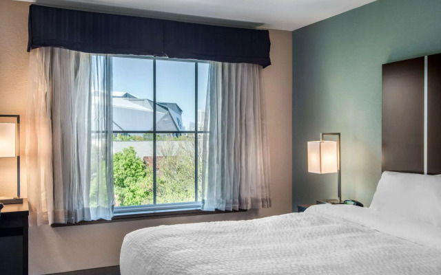 Clarion Inn & Suites Atlanta Downtown