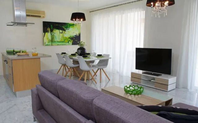 Likehome Amathusa Coastal Heights Holiday Accommodation