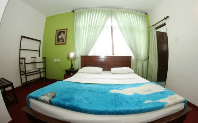 Sampath Hotel