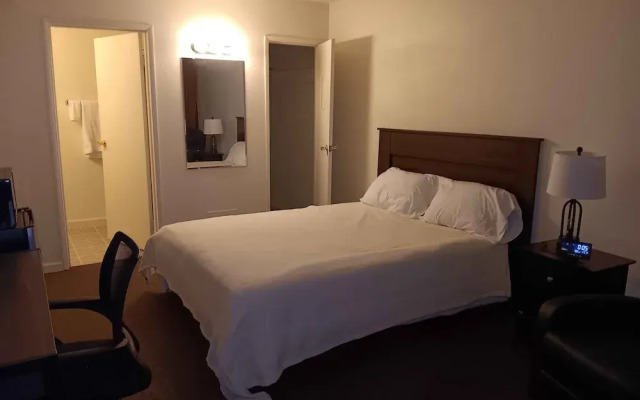 Leisure Lodge Motel