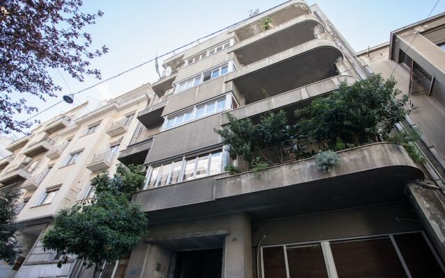 Отель Elegant & Spacious 2bdr Flat вид на фасад