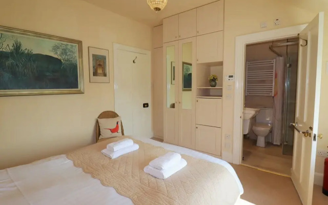 2 Merewood Cottages