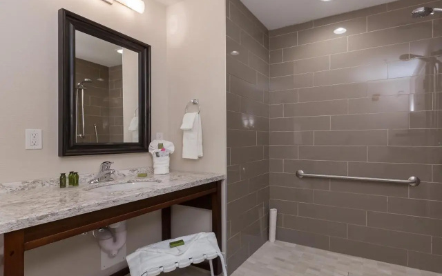 Best Western Plus Chestermere Hotel