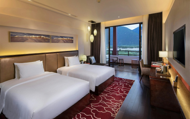 Hilton Linzhi Resort