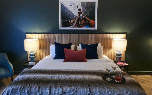 The Blue Hotel Bondi