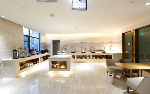 Ji Hotel Shiyan Fangxian Pedestrian Street