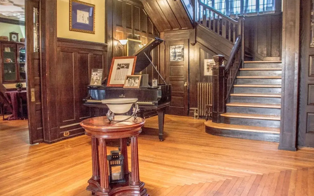 Historic Benner Mansion