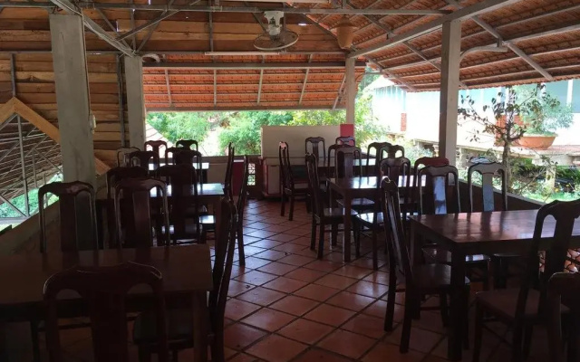 Dau Nguon Resort