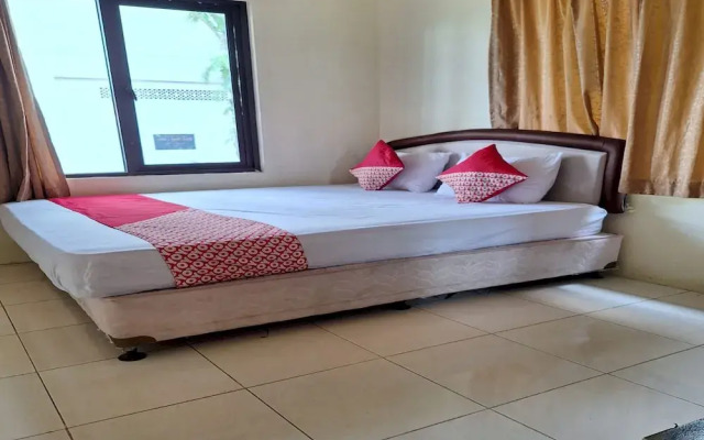 OYO 93280 Villa Efita