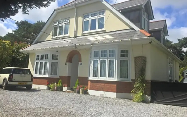 Heatherdene House