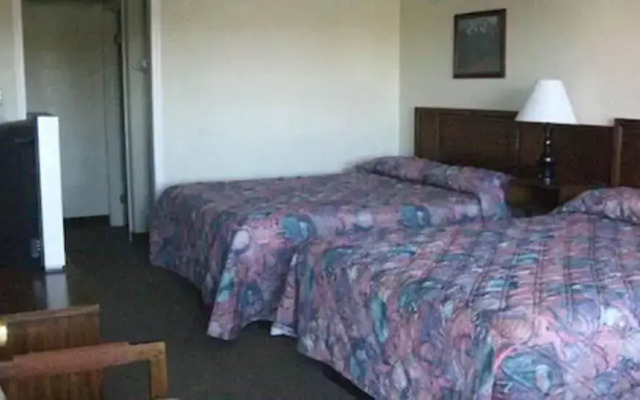 Desert Inn Motel