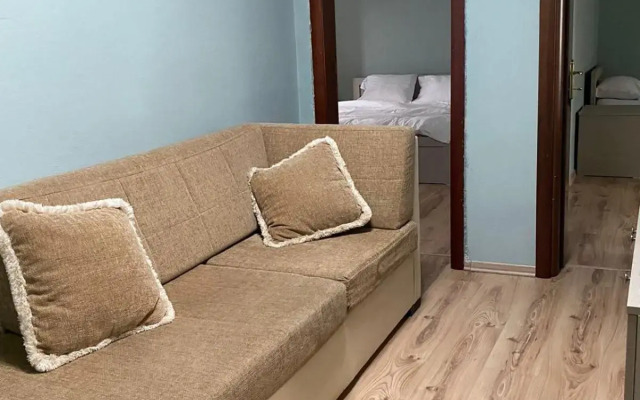 Itan’s apartments