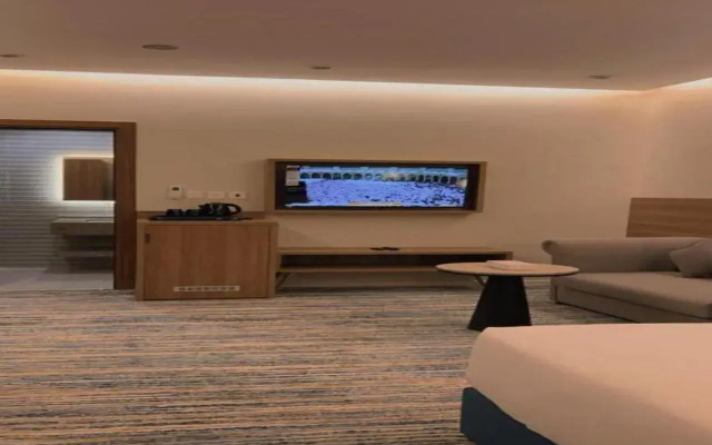 Holiday Plus Mishrifah Apartments