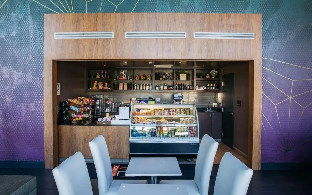 BLVD Hotel and Studios Universal-Hollywood, an Ascend Collection Hotel