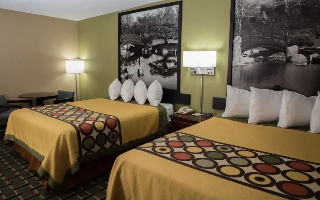 Super 8 Canton IL