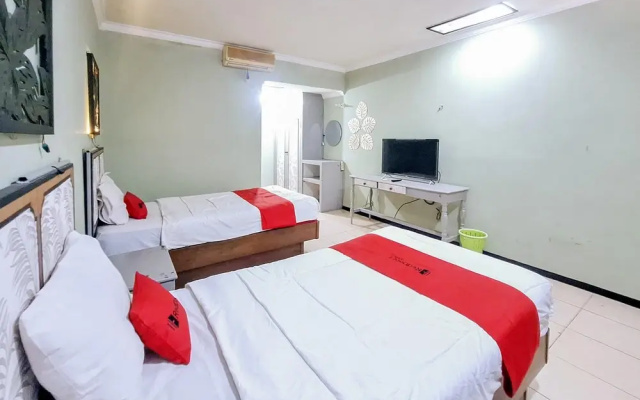 RedDoorz near Stadion Semeru Lumajang Jawa Timur