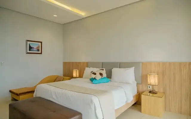 Ohara City View 5BR Villa Heated Pool and Billiard