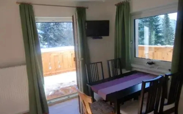 Apartment Leber