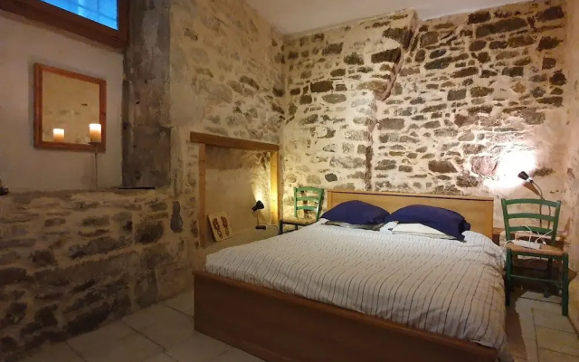 Apartment Near the River in Bize-minervois
