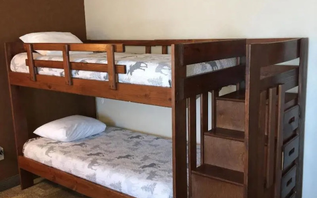 Boothill Inn And Suites