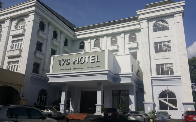 Hotel 175 вид на фасад