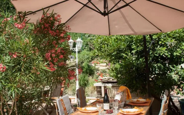 Holiday home dAvignon et pinède