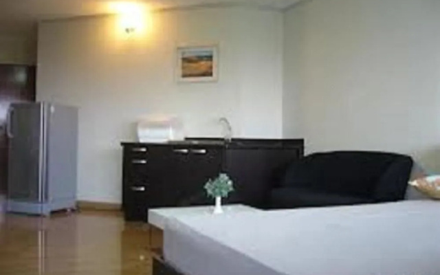 C3 Rojjanan Condo