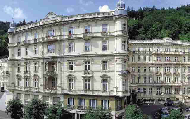 Отель Grandhotel Pupp вид на фасад