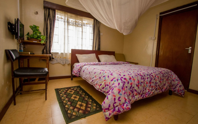Meru Safari Hotel