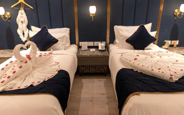 Hiland Hotel