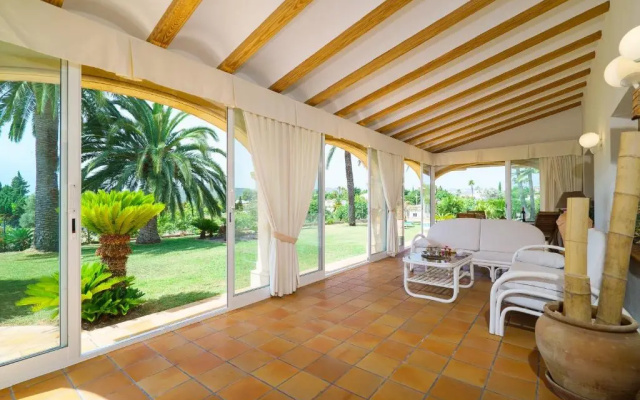 Villa Cantallops