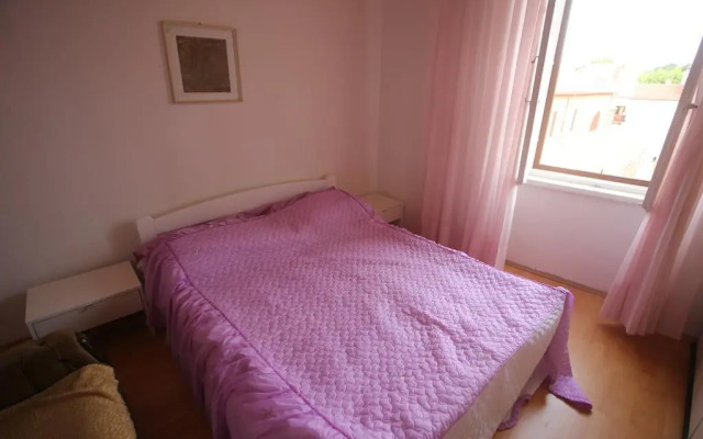 Funky Old Town Apartment