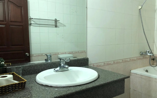 Thong Nhat 2 Hotel