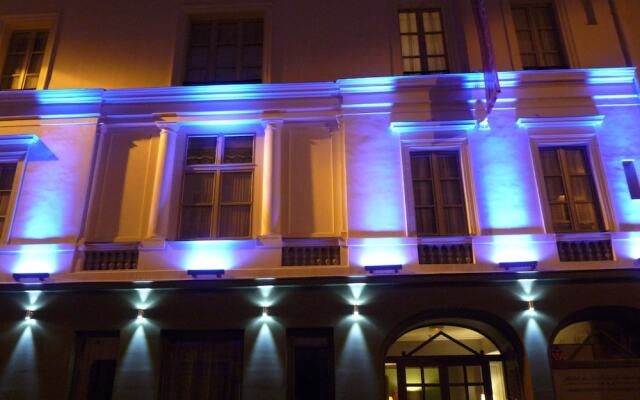 Отель Tour dAuvergne Opera вид на фасад