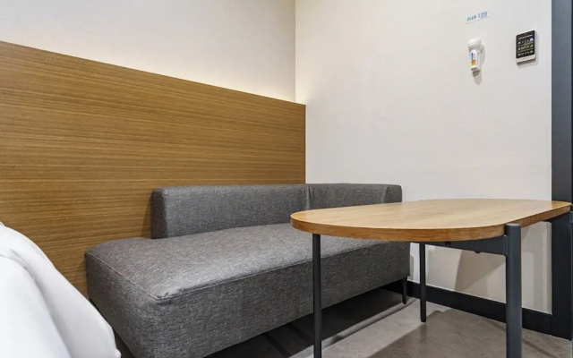 Daejeon Brown Dot Wolpyeong