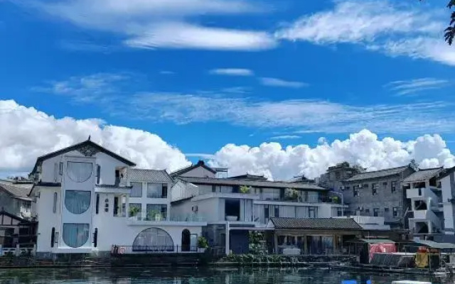 Dali Jiguang Haishu Homestay (Shuanglang Ancient Town)
