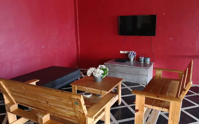 Riverbank Dungun Guesthouse & Cafe