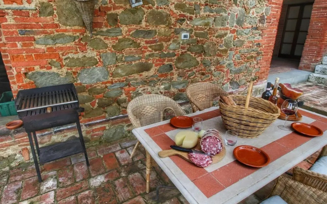 Cozy Villa for Six Guests