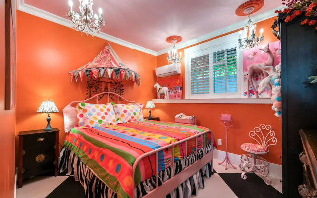Deerfield House